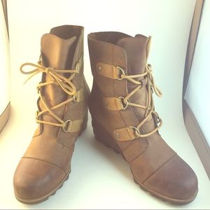 🌲🌲 SOREL boots (hidden 🤫 wedge)🌲🌲